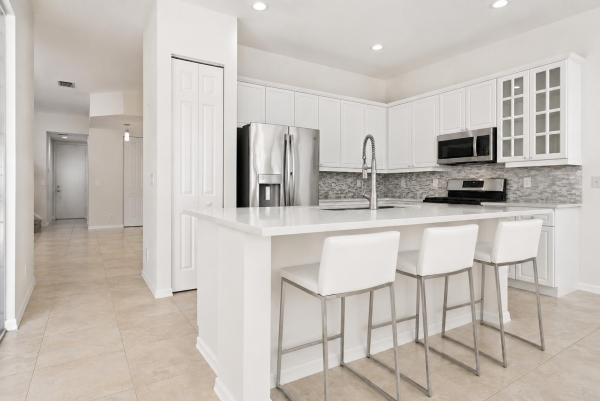 Isle Verde, 207 Isle Verde Way, Palm Beach Gardens, Florida 33418, image 2