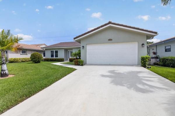 Colony Woods, 22018 Colony Dr, Boca Raton, Florida 33433, image 3