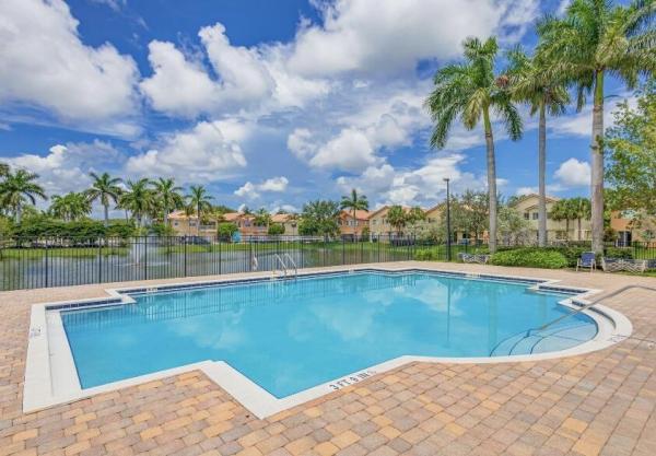 3261 Scarletta Dr, Riviera Beach, Florida 33404, image 3