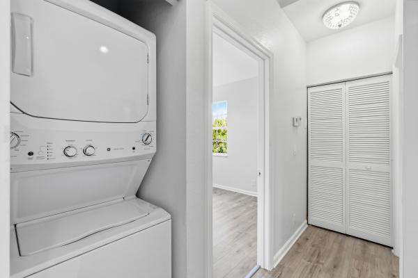 3261 Scarletta Dr, Riviera Beach, Florida 33404, image 3