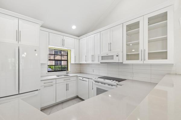 Coral Springs Estates Townhomes 3, 2656 Riverside Dr, Coral Springs, Florida 33065, image 2
