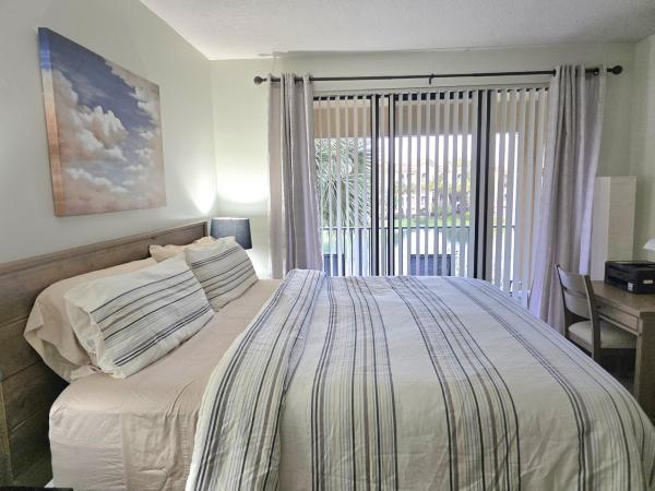 Uno Lago, 300 Uno Lago Dr #303, Juno Beach, Florida 33408, image 2