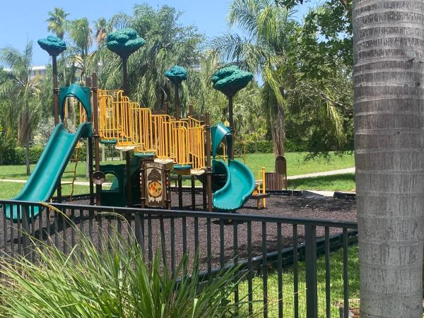 Parkview At Hillcrest, 3964 Poinciana Ln, Hollywood, Florida 33021, image 3