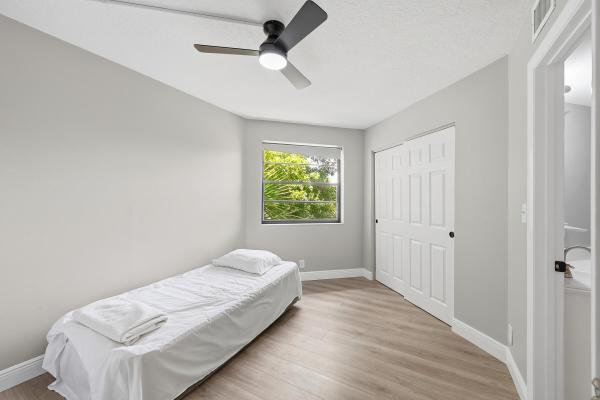 Plantation Racquet Club At Jacaranda, 10401 W Broward Blvd #401, Plantation, Florida 33324, image 2