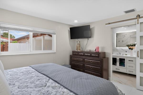 Grand Canal, 10363 SW 6th St, Sweetwater, Florida 33174, image 2