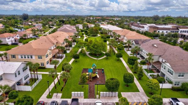 Park Central At Cypress Key, 91 Palm Ln, Royal Palm Beach, Florida 33411, image 3