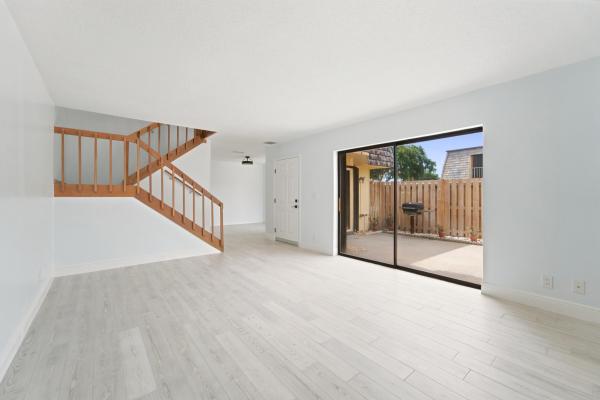 Lakewood Of Palm Springs, 85 Lake Arbor Dr, Palm Springs, Florida 33461, image 1