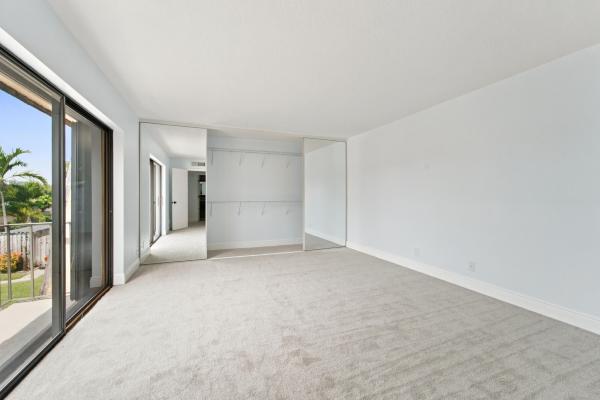 Lakewood Of Palm Springs, 85 Lake Arbor Dr, Palm Springs, Florida 33461, image 2