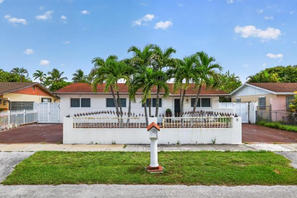 Grand Canal, 10363 SW 6th St, Sweetwater, Florida 33174, image 3