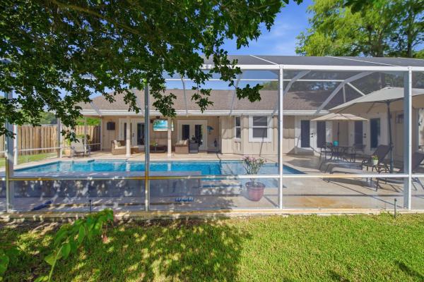 Sugar Pond Manor, 805 Daffodil Dr, Wellington, Florida 33414, image 3