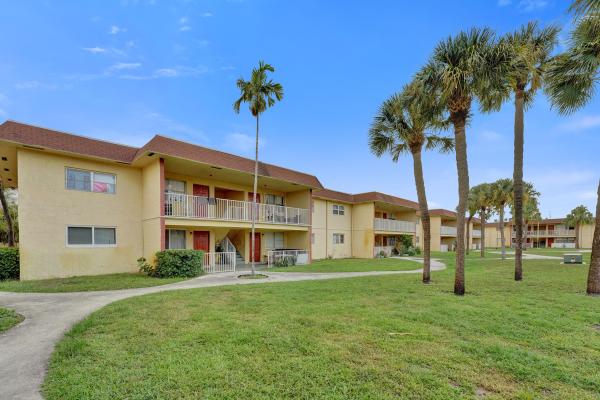 The Courtyards At Cimarron, 850 E Commercial Blvd #250F, Oakland Park, Florida 33334, image 2