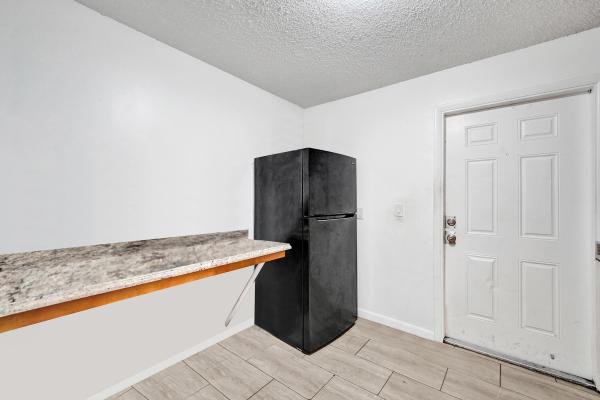 The Courtyards At Cimarron, 850 E Commercial Blvd #250F, Oakland Park, Florida 33334, image 3
