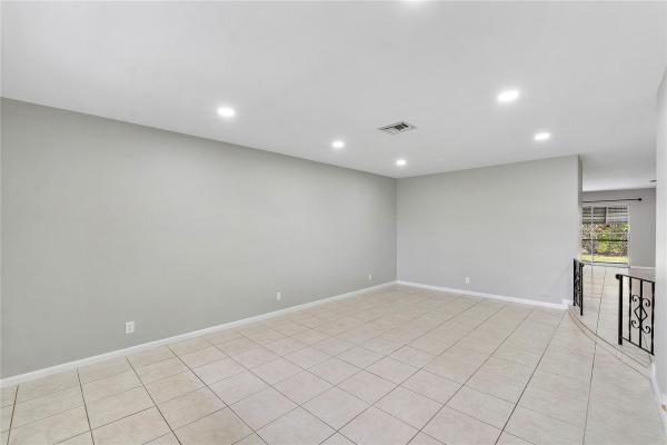 Pine Glen, 3843 NW 81st Ter, Coral Springs, Florida 33065, image 3