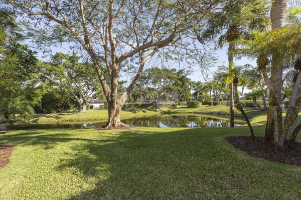 Pebblewood, 11818 Pebblewood Dr #101, Wellington, Florida 33414, image 3