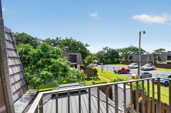 Forest Lakes Townhomes, 1610 Forest Lakes Cir #B, West Palm Beach, Florida 33406, image 3