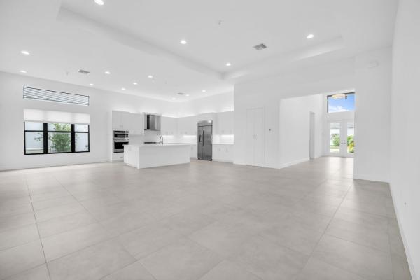 Valencia Grand, 10925 Glen Orchard Ln, Boynton Beach, Florida 33473, image 3