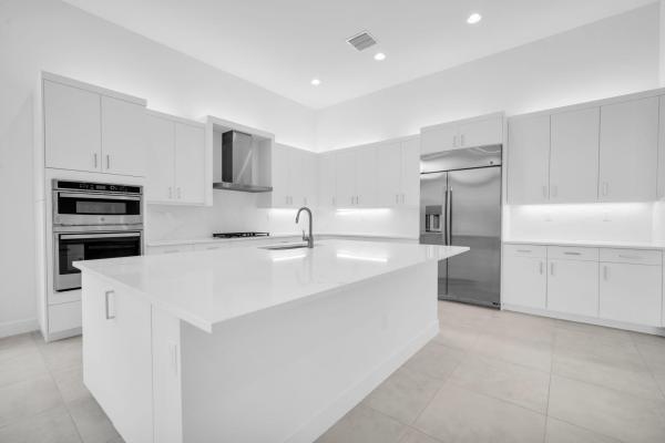 Valencia Grand, 10925 Glen Orchard Ln, Boynton Beach, Florida 33473, image 2