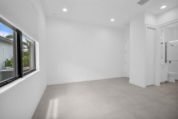 Valencia Grand, 10925 Glen Orchard Ln, Boynton Beach, Florida 33473, image 2