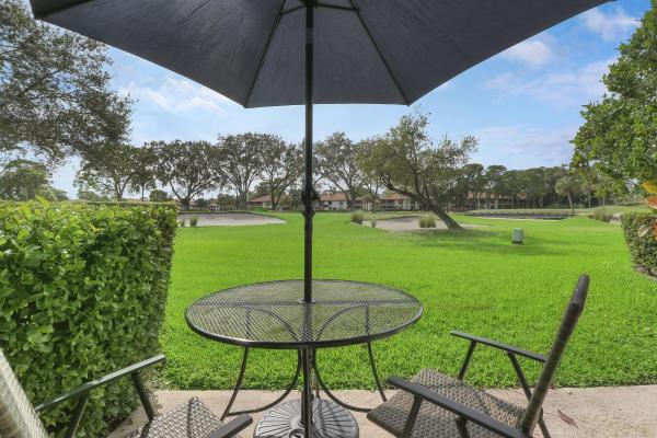 Club Cottages, 820 Club Dr, Palm Beach Gardens, Florida 33418, image 2