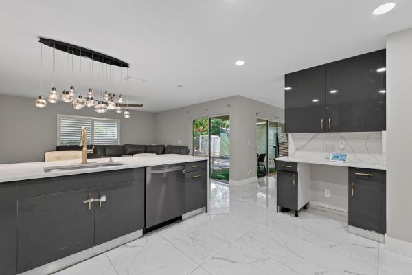 Independence Point, 6544 Adriatic Way, West Palm Beach, Florida 33413, image 2