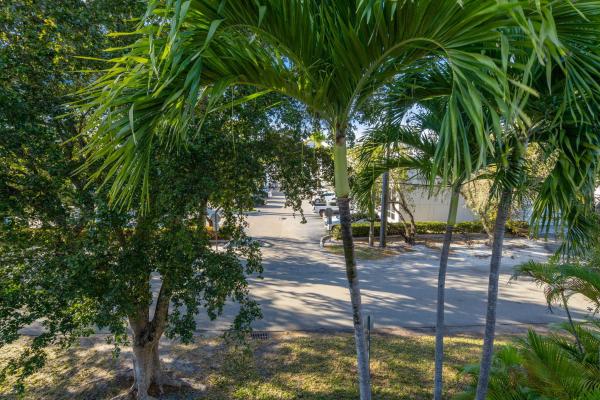 Gables South, 5750 Turin St #206, Coral Gables, Florida 33146, image 1
