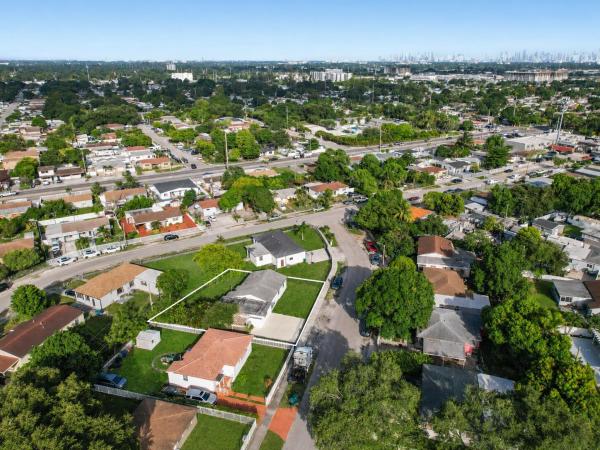 9001 NW 32nd Court Rd, Unincorporated Dade County, Florida 33147, image 3
