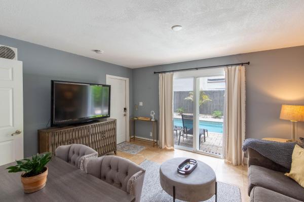 Estates Of South Palm Beach, 210 Malverne Rd, West Palm Beach, Florida 33405, image 1