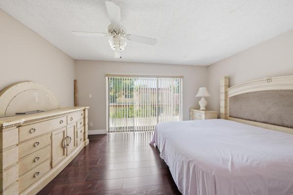 52 Canterbury Ln, Tamarac, Florida 33319, image 3
