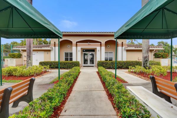 Weldon, 9580 Weldon Cir #K109, Tamarac, Florida 33321, image 2