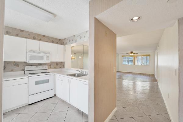 Weldon, 9580 Weldon Cir #K109, Tamarac, Florida 33321, image 3