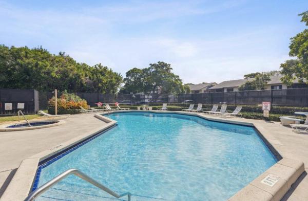 Tivoli Trace, 545 Trace Cir #102, Deerfield Beach, Florida 33441, image 2