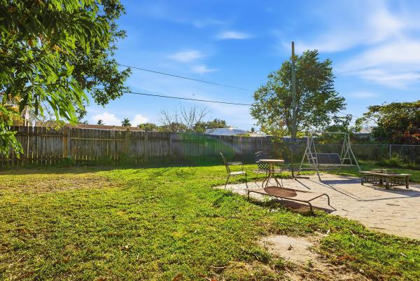 Palm Springs Village, 333 Mid Pines Rd, Palm Springs, Florida 33461, image 3