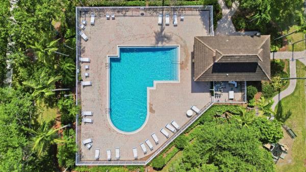 Catalina At Lakes Of Laguna, 3167 El Camino Real, West Palm Beach, Florida 33409, image 3