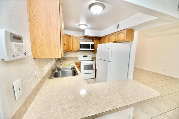 Sunrise Towne, 5953 NW 24th Ct, Sunrise, Florida 33313, image 2