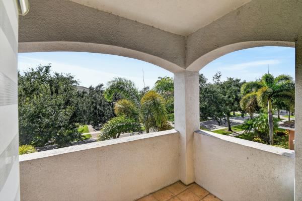 Terracina, 700 Cresta Cir, West Palm Beach, Florida 33413, image 3