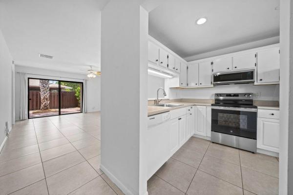 Country Lake, 16422 Straw Way, Delray Beach, Florida 33484, image 2