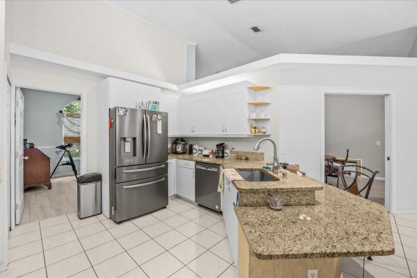 Southbend Lakes Estates, 2711 SE Fall St, Port St. Lucie, Florida 34984, image 3