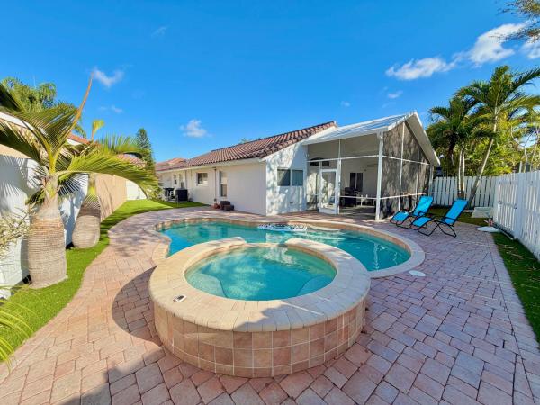 6883 Desert Inn Ter, Lake Worth, Florida 33463, image 1