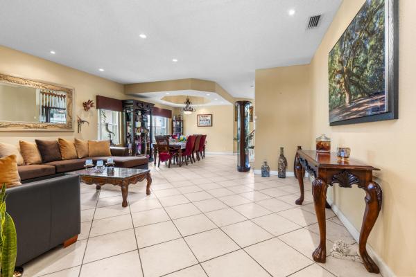 Chapel Lake Estates, 1021 NW 185th Ave, Pembroke Pines, Florida 33029, image 2