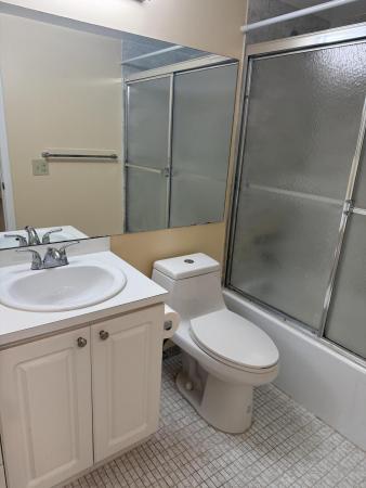 Hollybrook Golf & Tennis Club, 830 S Hollybrook Dr #204, Pembroke Pines, Florida 33025, image 3