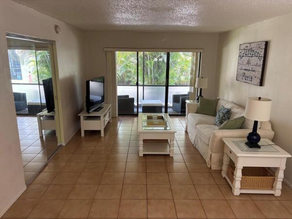 Raintree Forest, 301 N Pine Island Rd #105, Plantation, Florida 33324, image 3