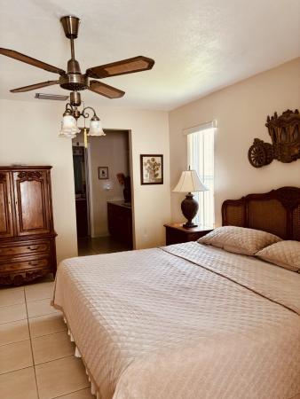 Waterford Homes, 1076 SW 26th Ter, Deerfield Beach, Florida 33442, image 3