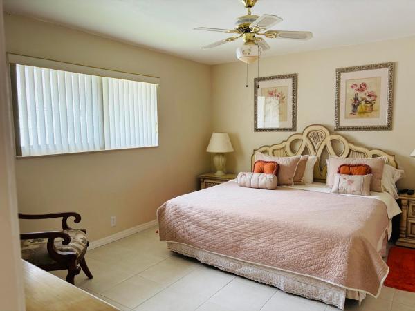 Waterford Homes, 1076 SW 26th Ter, Deerfield Beach, Florida 33442, image 2