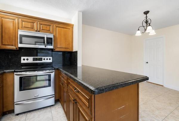 Lakewood Of Palm Springs, 215 Lake Arbor Dr, Palm Springs, Florida 33461, image 3