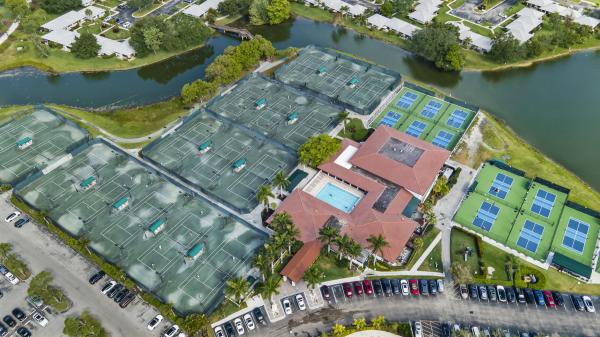 Monterey Pointe, 2 Monterey Pointe Dr, Palm Beach Gardens, Florida 33418, image 2