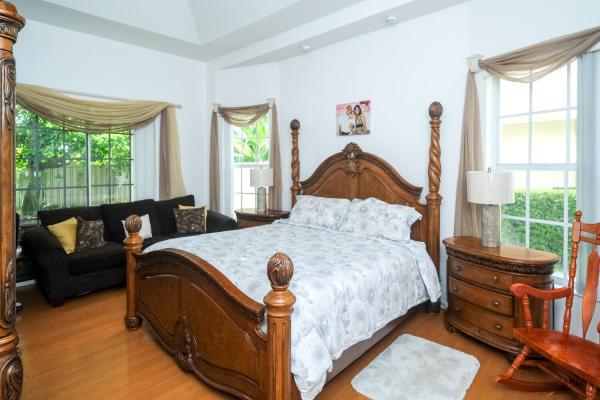 Sugar Pond Manor, 1814 Wisteria St, Wellington, Florida 33414, image 2