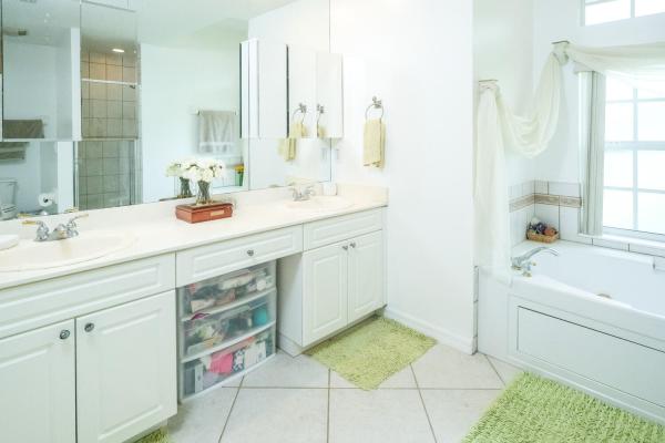 Sugar Pond Manor, 1814 Wisteria St, Wellington, Florida 33414, image 3