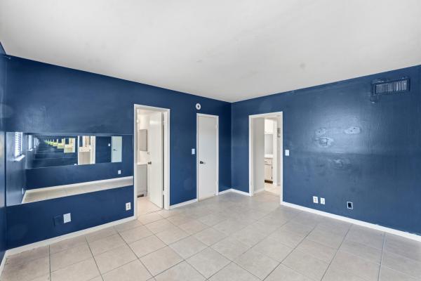 Wisteria Court, 1470 N Dixie Hwy #43, Fort Lauderdale, Florida 33304, image 2
