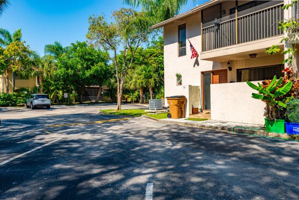 Lakeview Townhomes, 740 SE 1st Way #101, Deerfield Beach, Florida 33441, image 2