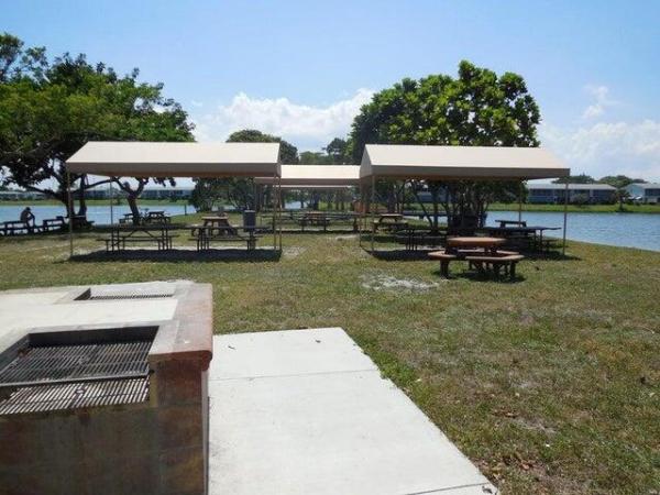 277 Chatham N, West Palm Beach, Florida 33417, image 2